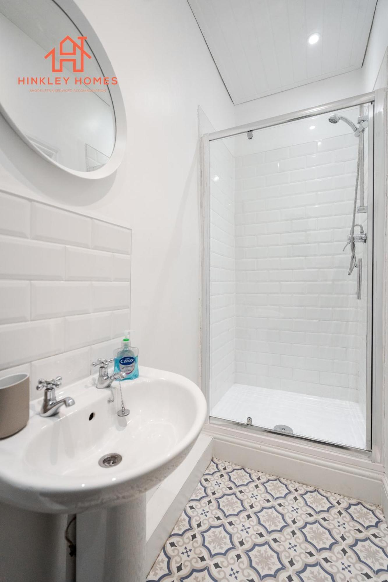 Rodney House - Perfect For Large Groups - Centre - Stag Hen Work Liverpool